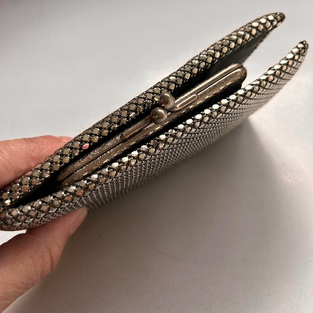 Vintage 80s silver mesh wallet